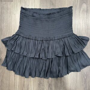 Chic Black Mini Skirt with Ruffled Bubble Style